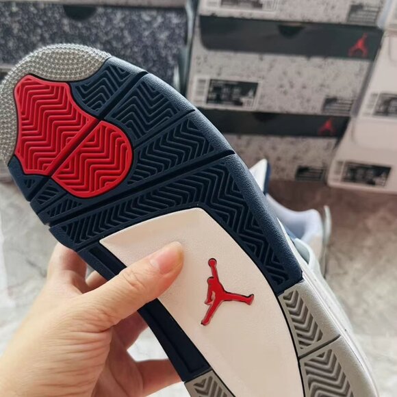 ✨Jordan 4 Retro "Midnight Navy" ✨ - Picture 7 of 7